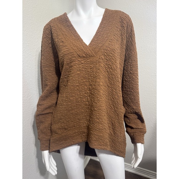 lululemon athletica Tops - Lululemon Sweater Women 10 Brown Rippled V-Neck Pullover Oversize Relaxed Pocket